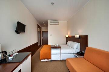Фото Отель Desilva Inn Katowice Airport г. Пирзовице 3