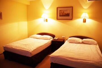 Фото номера Трехместный номер Отель Hotel Wilga by Katowice Airport г. Пирзовице 2