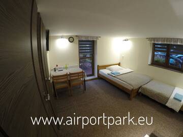 Фото номера Апартаменты с террасой Проживание в семье Noclegi AirportPark г. Пирзовице 2