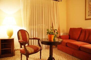 Фото номера Полулюкс Отель Hotel Iskra by Katowice Airport г. Пирзовице 3